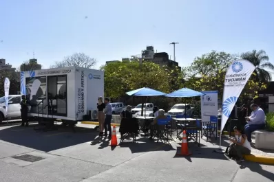 Instalaron un tráiler para acceder a trámites oficiales
