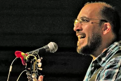 Indio Cansinos cocina canciones con invitados