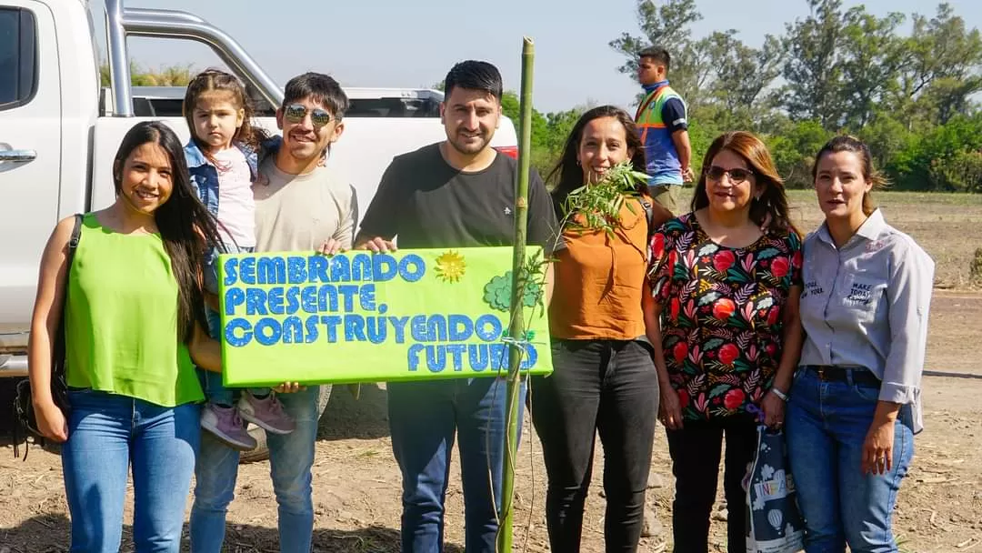 Plantaron 120 árboles autóctonos en Bella Vista