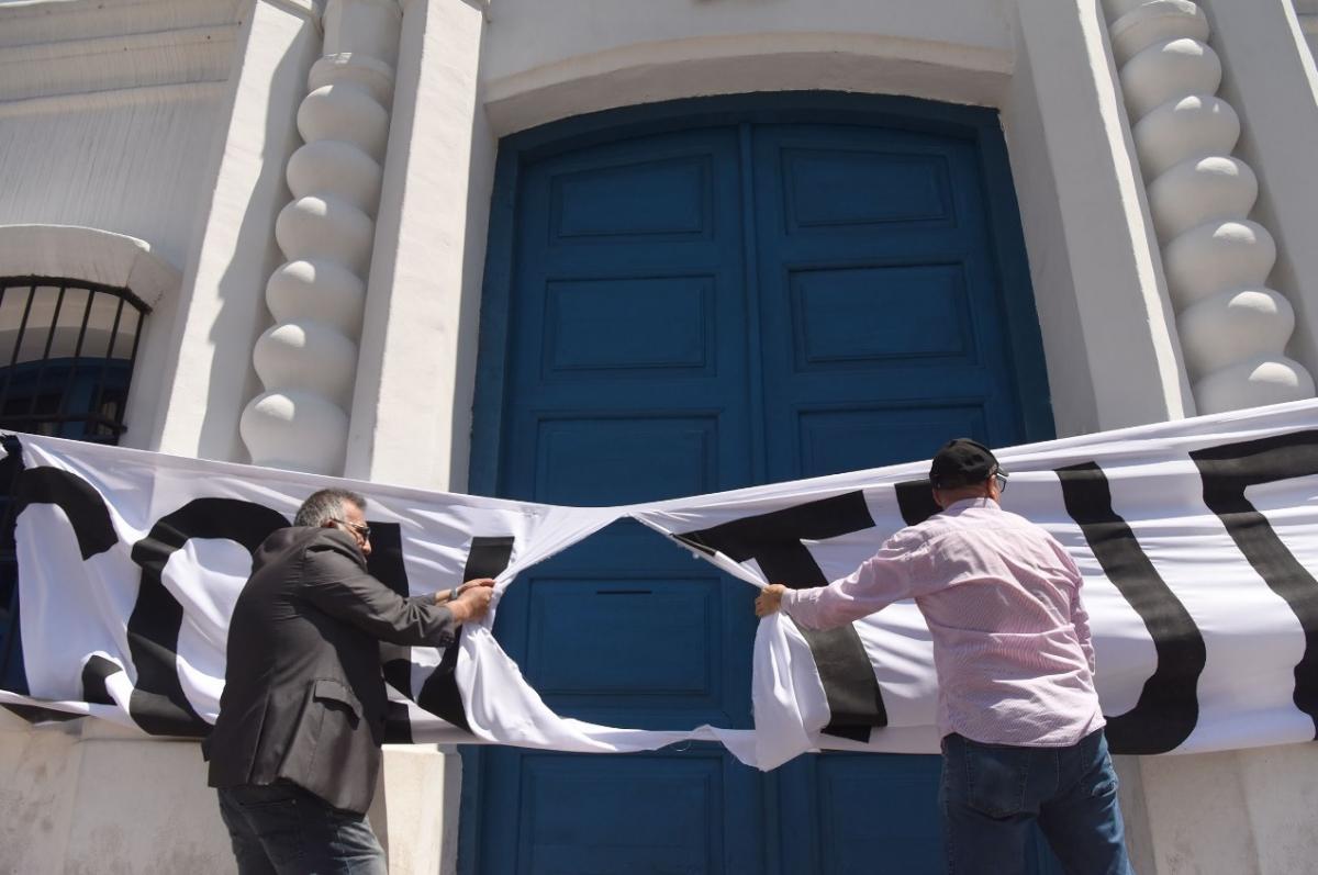 CASA HISTÓRICA. Reacción violenta de un grupo de personas. LA GACETA / FOTOS: ANALÍA JARAMILLO