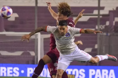 Argentinos Juniors apabulló a Lanús en La Fortaleza