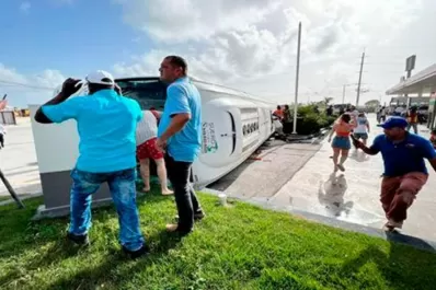Volcó un colectivo turístico en Punta Cana y falleció una argentina