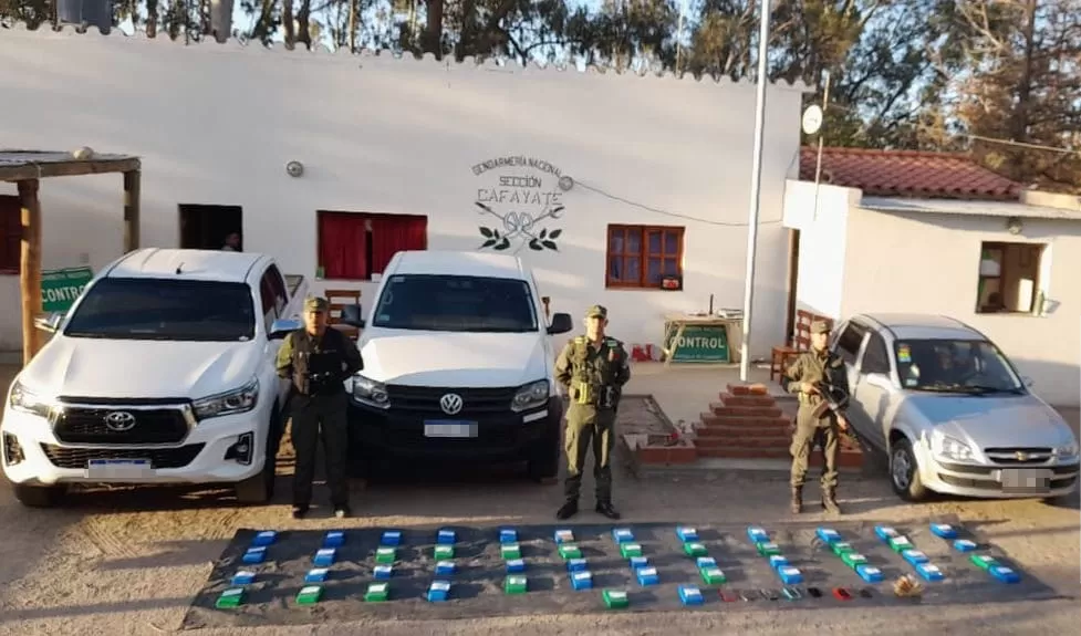 Seis detenidos en un control de Gendarmería: viajaban a Tucumán con 48 kilos de cocaína