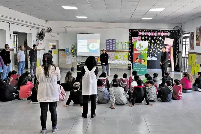 El Senasa capacitó a alumnos primarios sobre los riesgos del HLB para el citrus