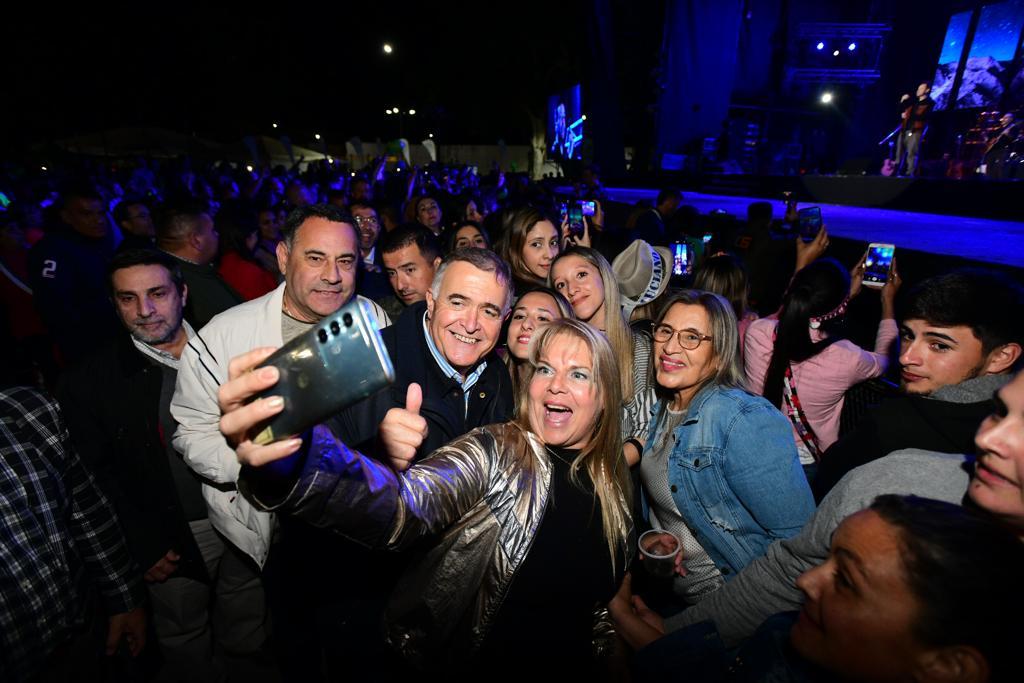 Jaldo y Manzur estuvieron juntos en la apertura del Festival de Monteros