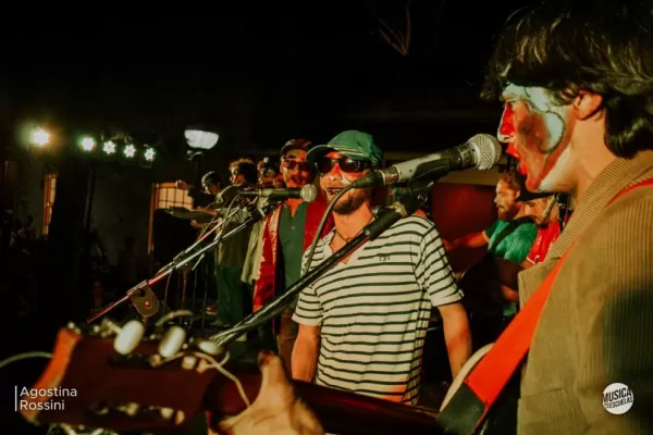 La fuerza y el carácter de la murga retumban hoy