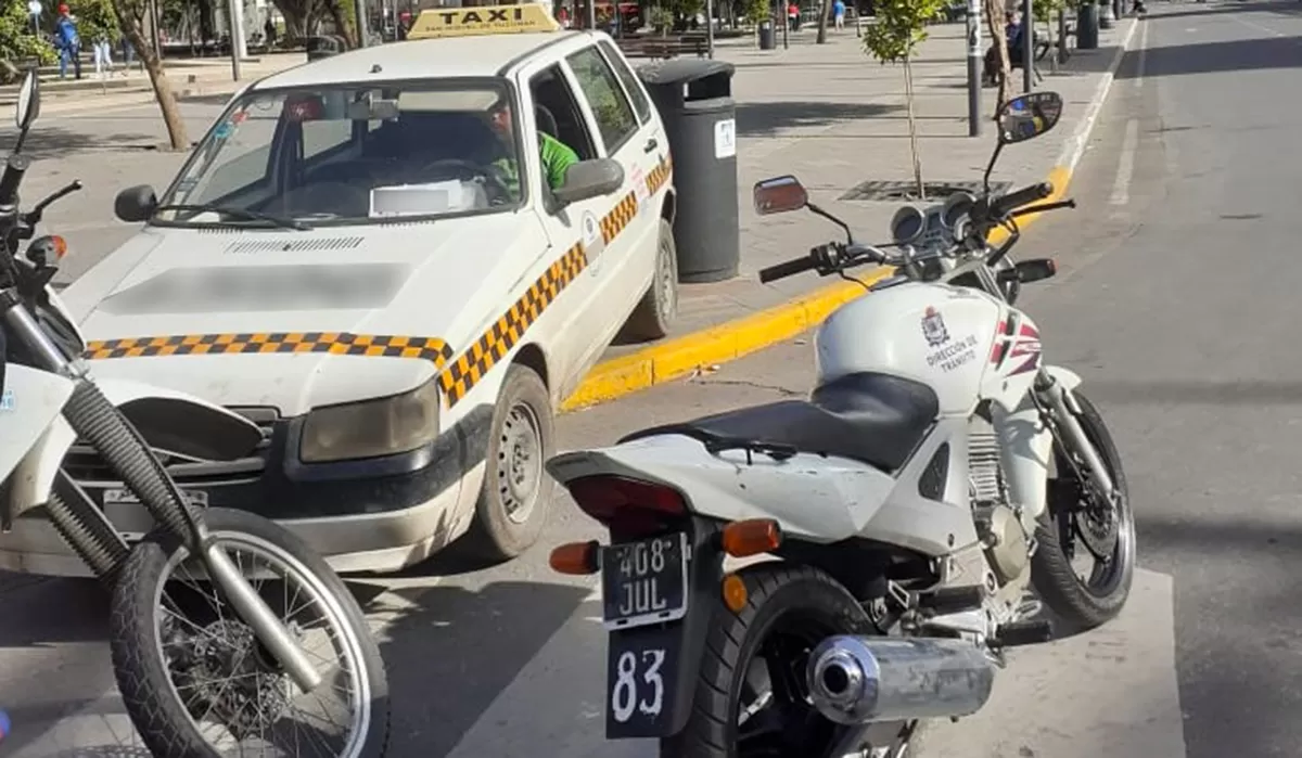 CONTROLES DE ALCOHOLEMIA. Un taxista circulaba por el microcentro con más de dos gramos de alcohol en sangre.