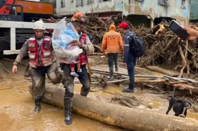 Venezuela: un río causó un desmoronamiento que dejó al menos 22 muertos y 52 desaparecidos