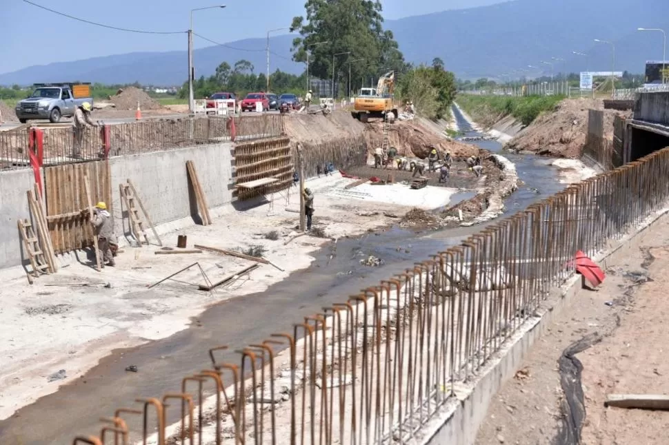 Muchas obras en busca de un plan