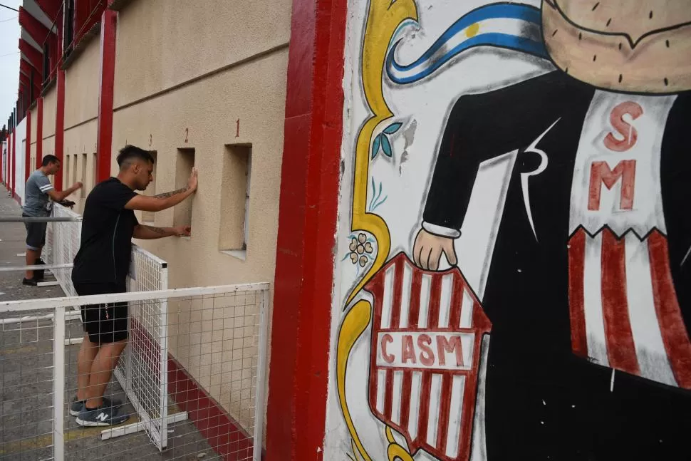 UNA FIJA. Lopes está bien y casi con seguridad volvería a jugar de movida en el duelo contra Flandria. De Muner estudia variantes de nombres y de esquema, con el objetivo que su equipo vuelva a jugar bien. fotos twitter@casmoficial