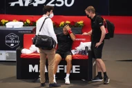 ATP de Gijón: Sebastián Báez sufrió una lesión y abandonó la cancha en silla de ruedas