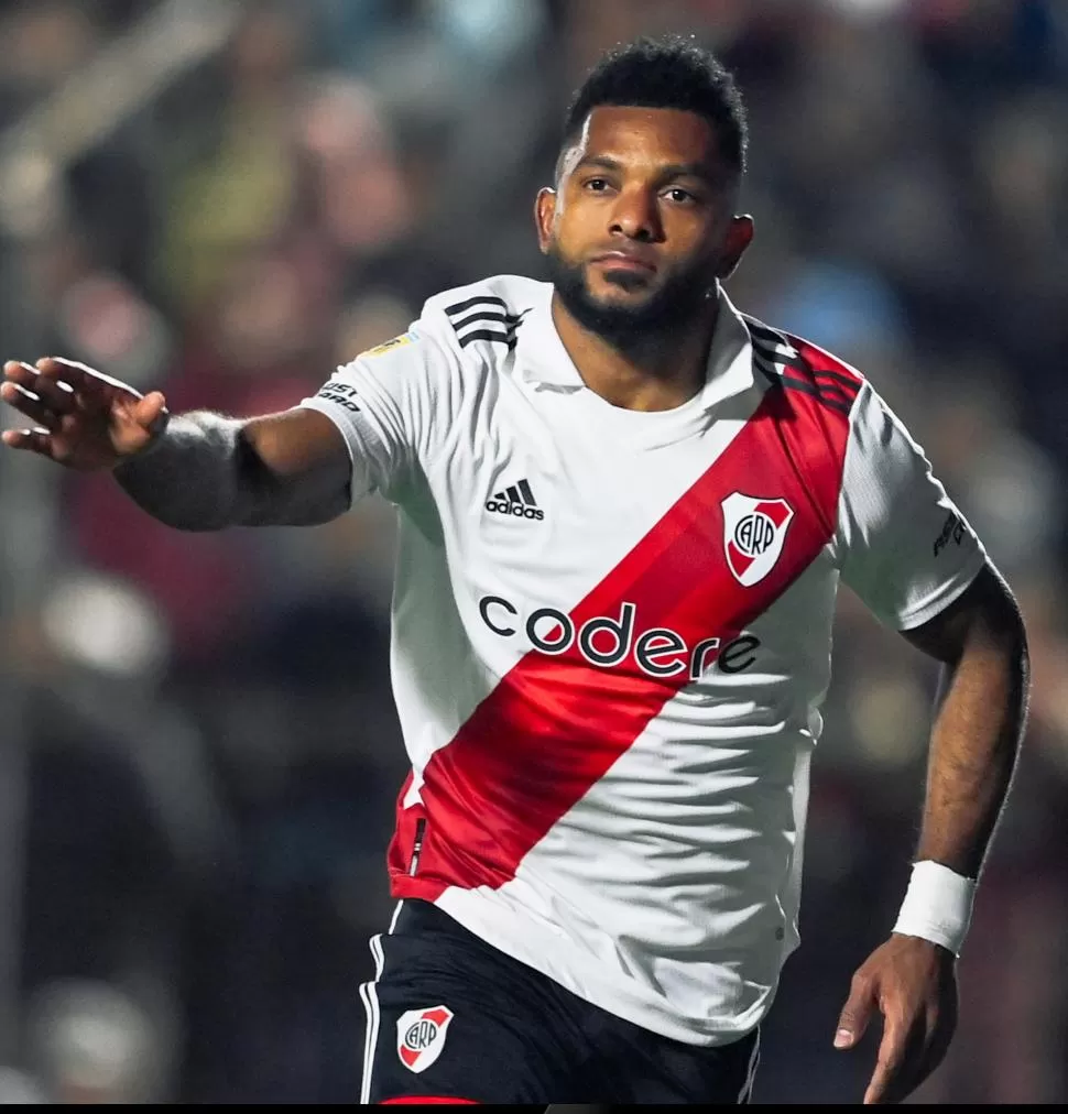 OTRA VEZ CLAVE. Borja marcó su séptimo gol en River; seis de ellos sirvieron para que el equipo gane. 