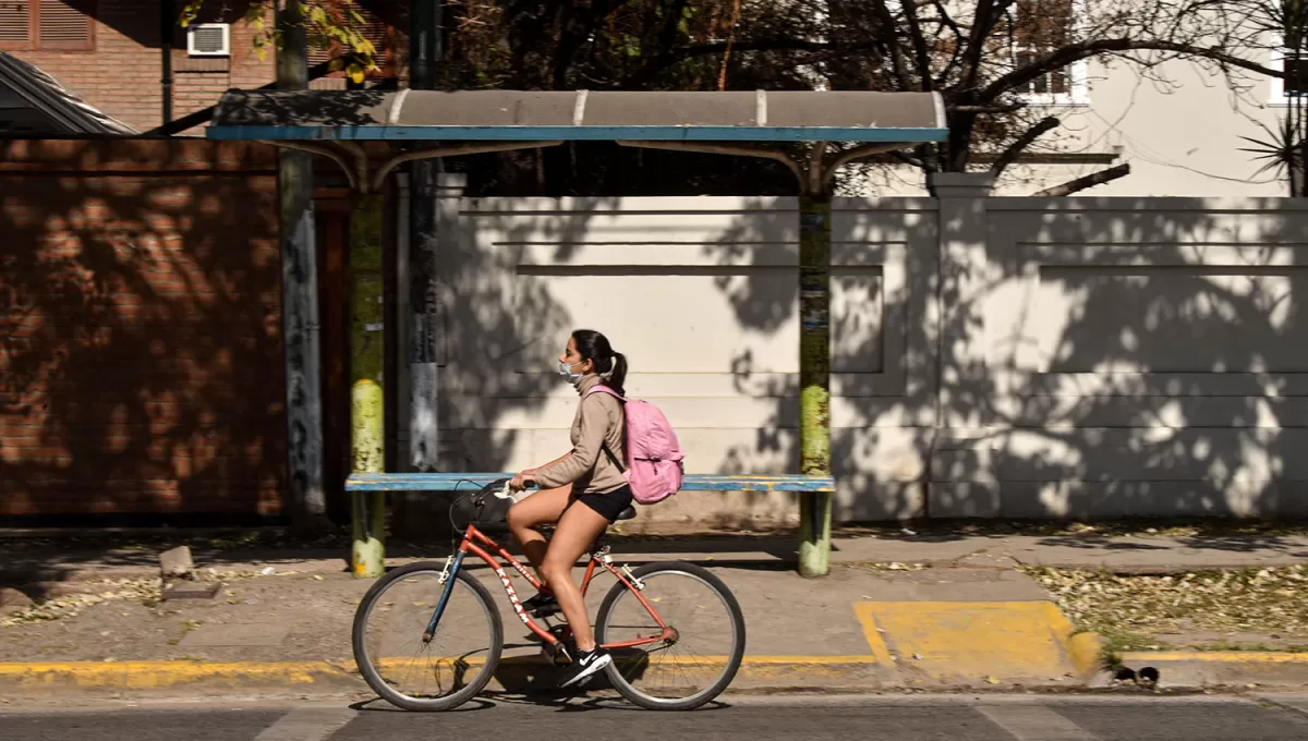 SIN SERVICIO. Los tucumanos se quedarán por 48 horas sin colectivos debido a la medida de fuerza definida por UTA.