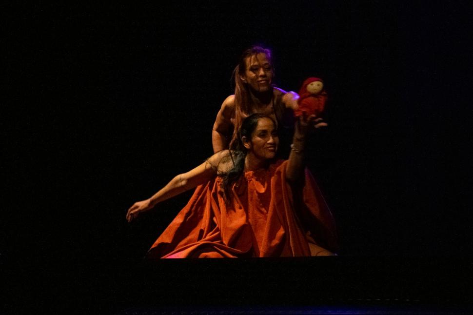 FUERZA DE LA MUJER. Cintia Alfonso y Silvana Castro le dan continuidad a la rica historia de la danza teatro de La Rioja en “Infinitas en fases”  