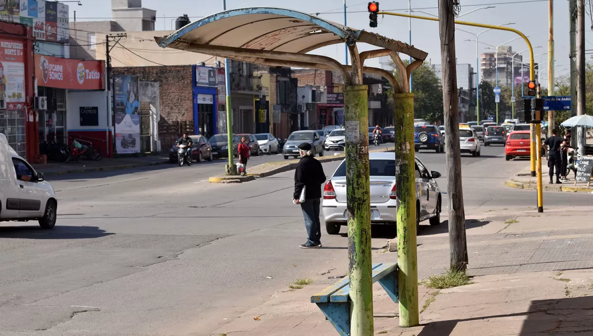 SIN SERVICIO. Los colectivos urbanos e interurbanos volverán a circular recién durante la mañana del viernes.