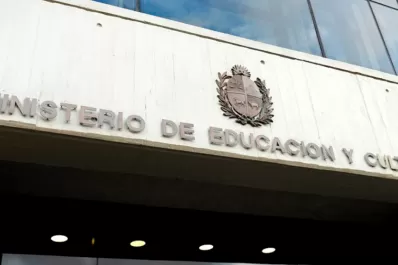 Uruguay: estudiantes ocuparon el Ministerio de Educación