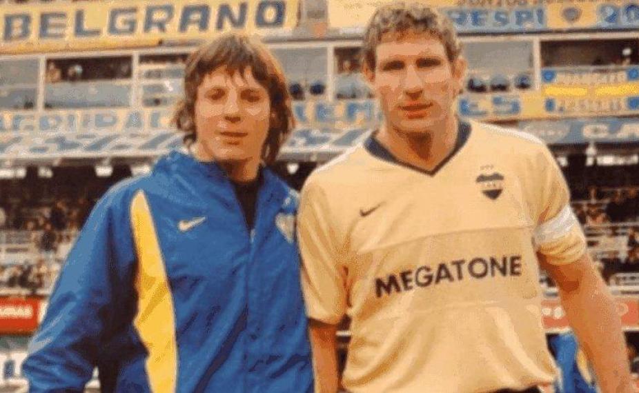 La foto de Servio y Palermo, con la campera de Boca.