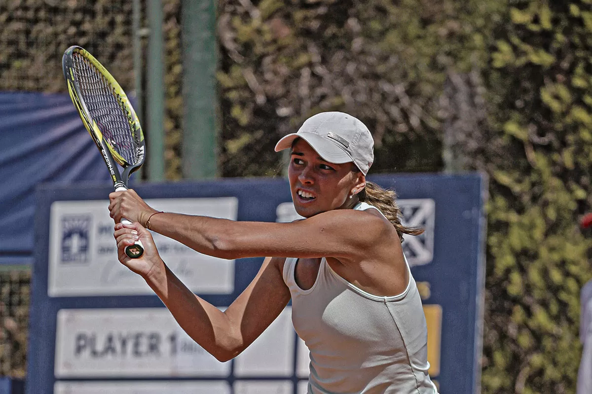 GANADORA. Strakhova jugará con el buen ánimo de haber ganado en dobles.