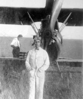EN EL AERO CLUB TUCUMÁN. Próspero Palazzo, apasionado del vuelo. 