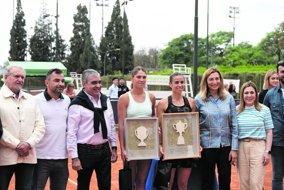 CEREMONIA. García Biagosch, presidente del club; Arquez, de la Asociación Tucumana; el intendente, Alfaro; Strakhova, Ormaechea; Paz, organizadora del torneo y la senadora Ávila estuvieron en la premiación.