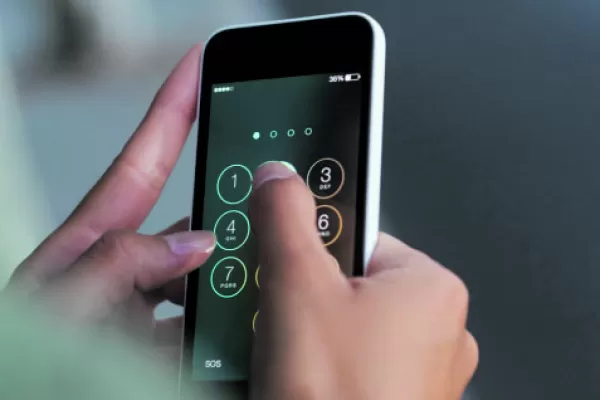 Cinco claves para mantener seguro tu celular
