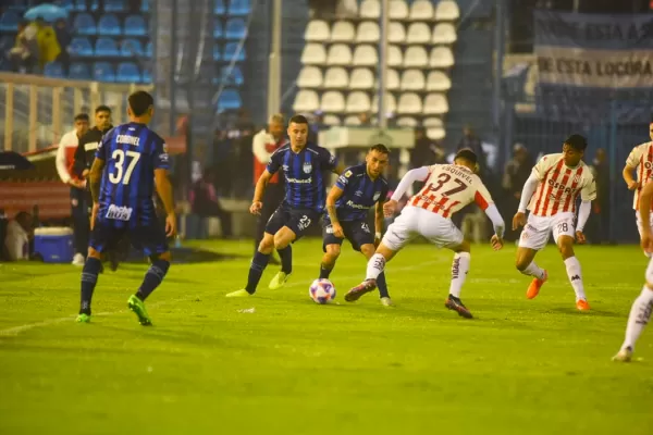 Atlético Tucumán empató ante Unión y no logró recuperar la cima del torneo