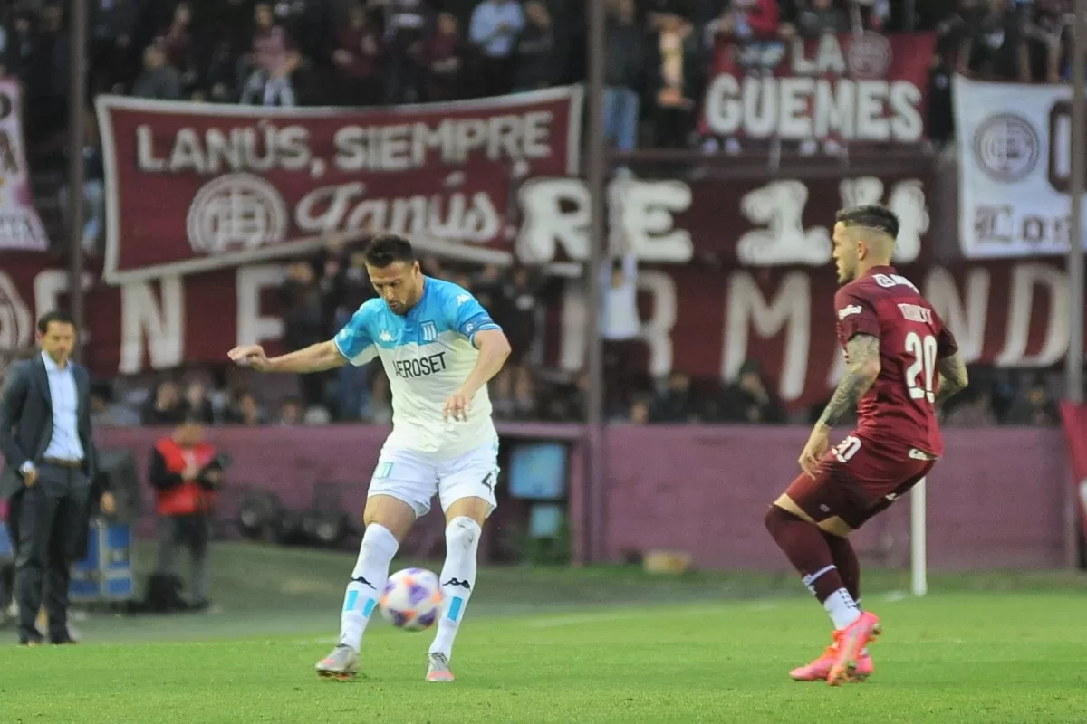 Racing superó a Lanús y quedó como único líder