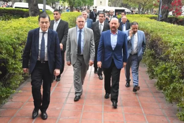 Jaldo y los gobernadores del Norte Grande están reunidos con Massa