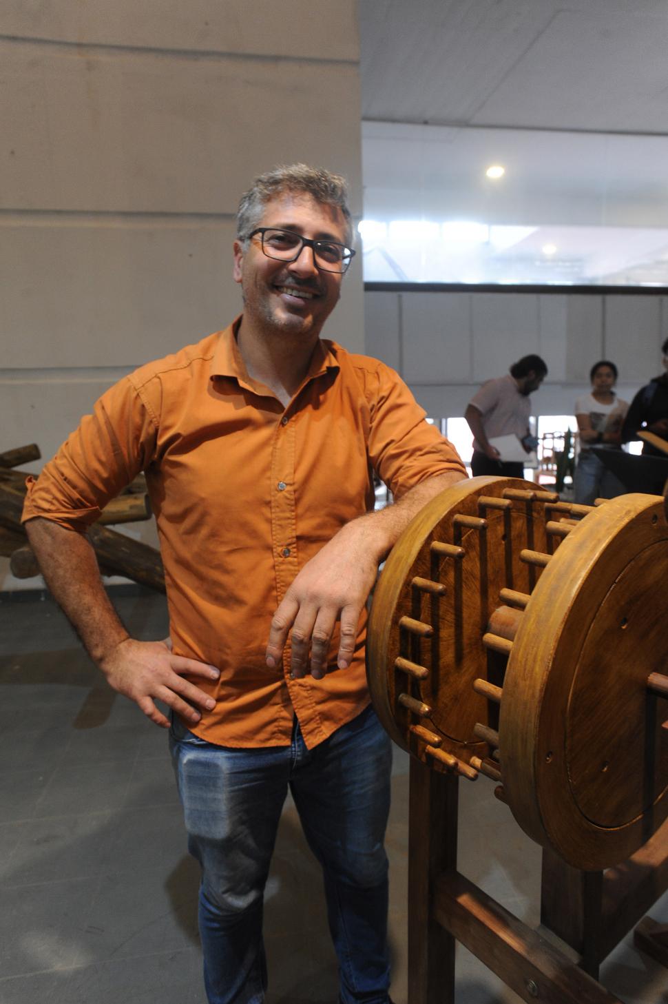 DANIEL VÁZQUEZ. El ingeniero cordobés gestor de la muestra.