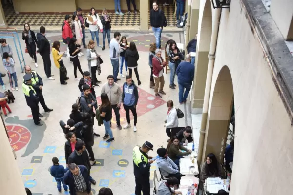 Cuántos cargos se ponen en juego en las elecciones del 14 de mayo