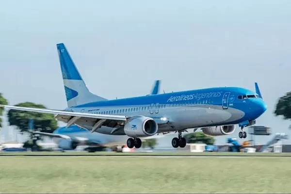 Los jubilados tendrán un descuento del 20% para viajar en Aerolíneas Argentinas