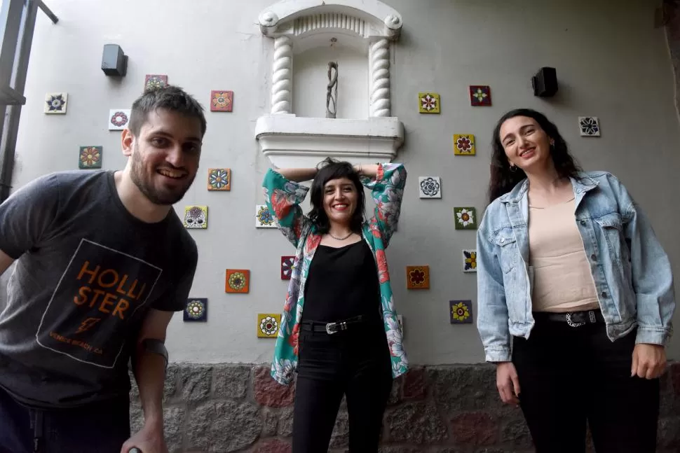 APRENDIENDO JUNTOS. Leo, Juliana y Sofía. Del taller pasaron a los escenarios en camino largo y arduo que está dando ya sus frutos. LA GACETA / FOTOs DE franco vera