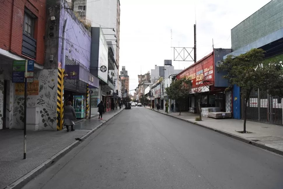 IMAGEN QUE PUEDE REPETIRSE. Se anunció que no habrá colectivos. 