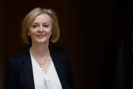 Reino Unido: entre abucheos y burlas, Truss se niega a dimitir