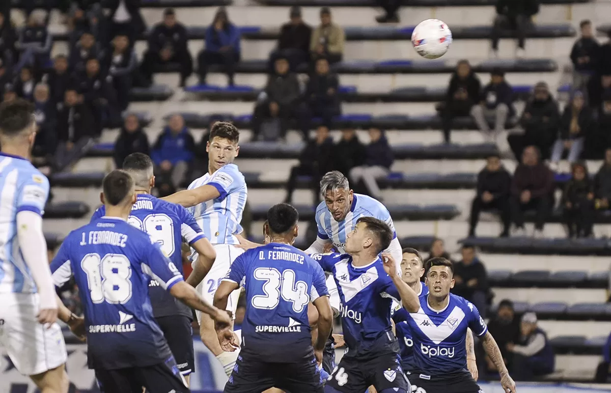 BUENA NOTICIA. Capasso, uno de los más regulares del campeonato, acordó su continuidad hasta diciembre de 2025. Fotos de Matias Napoli Escalero