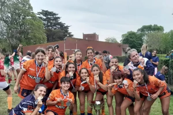 Rugby femenino: las Naranjitas arrollaron sus rivales y se quedaron con el título