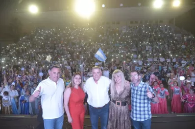 Jaldo y más de 7.000 personas celebraron el Día de las Iglesias Evangélicas