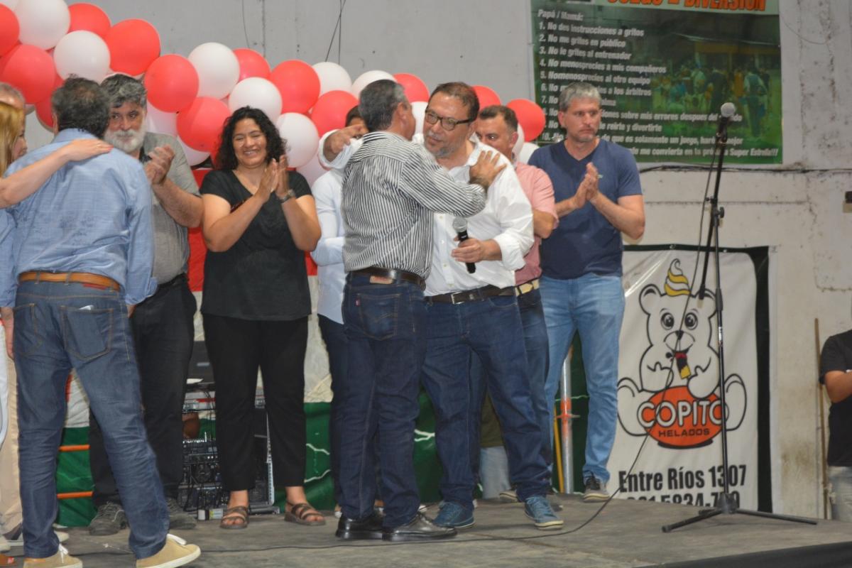 FERNANDO VALDEZ. El ex legislador radical, en un mitin celebrado el sábado. Foto de Prensa 