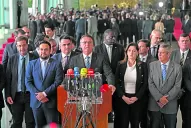 Bolsonaro continúa sin admitir la derrota, pero dice que “respetará la Constitución”