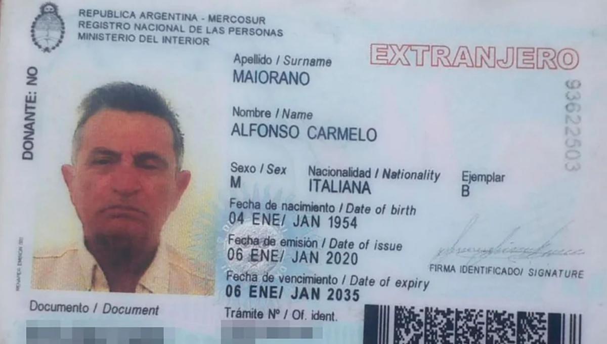 DOCUMENTO DE EXTRANJERO. Carmine Alfonso Maiorano tenía DNI legal y hasta cobraba una pensión jubilatoria.