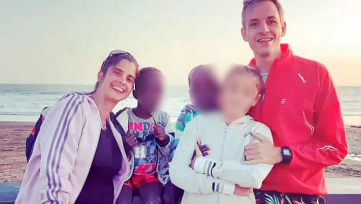 OTROS TIEMPOS. La familia se habría radicado en Neuquén y dejó a los mellizos en una comisaría de la niñez en Bahía Blanca hace más de dos años.