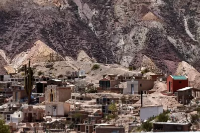 Día de los Fieles Difuntos en Tilcara: un banquete para las almas que vuelven a visitarnos