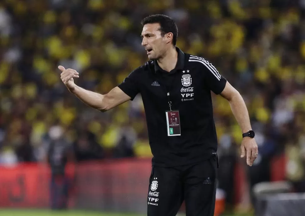 PASO A PASO. Scaloni aseguró que esperará a sus jugadores hasta el último momento, pero que no llevará a los que no estén en condiciones de jugar en el debut. 