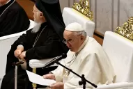 El Papa pidió a los líderes religiosos que ayuden a sacar al mundo del precipicio