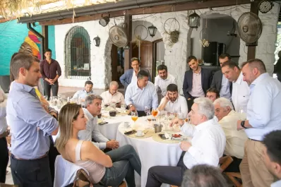 ¿Nace el Grupo Tucumán?