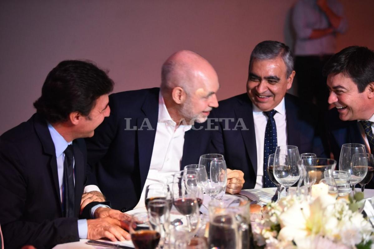 CENA ANUAL DE FEDERALISMO Y LIBERTAD. Larreta, junto a Sánchez y a Alfaro.