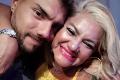 Video: Gladys La Bomba besó a su hijo en la boca y causó revuelo en las redes