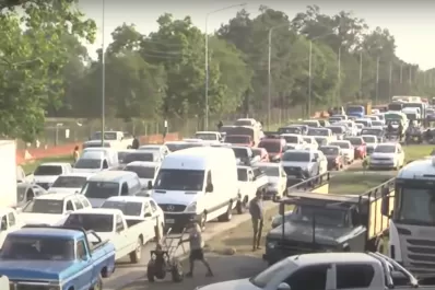 Protesta y tensión en el Mercofrut por los aumentos en los pases para fleteros