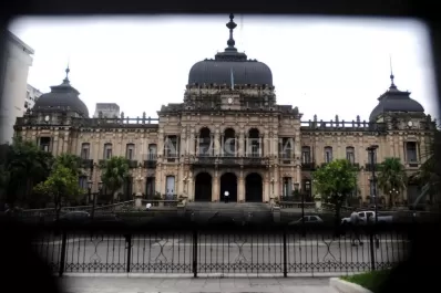 La Provincia avanza en las negociaciones con los gremios para revisar la situación salarial