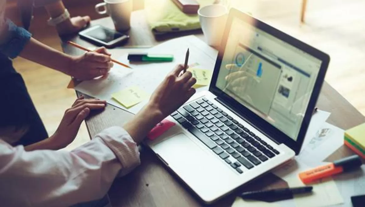 Cuáles son los 10 puestos mejor remunerados en las empresas digitales
